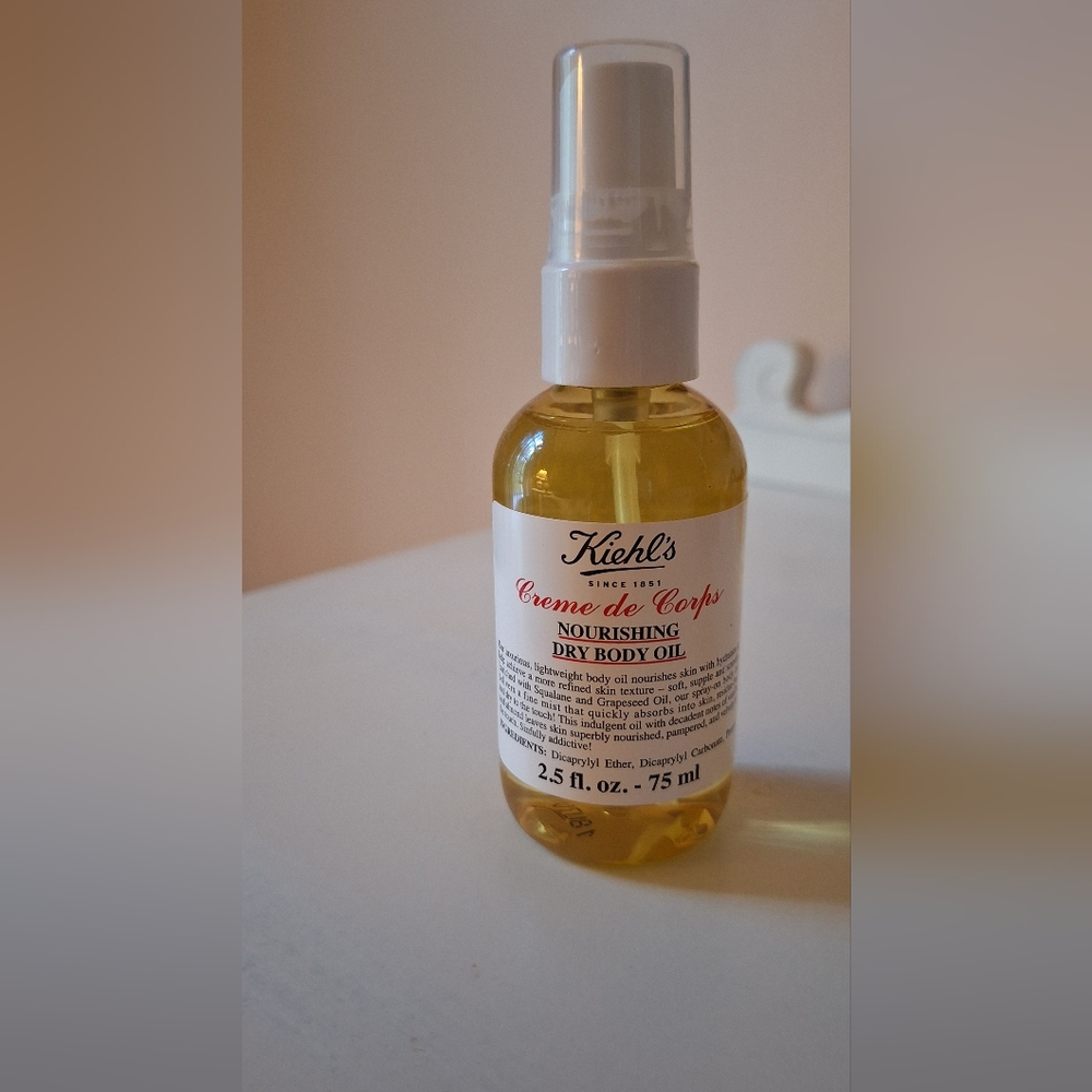 Kiehl's Creme de Corps Nourishing Body Oil Spray Travel Size 2.5 Fl Oz